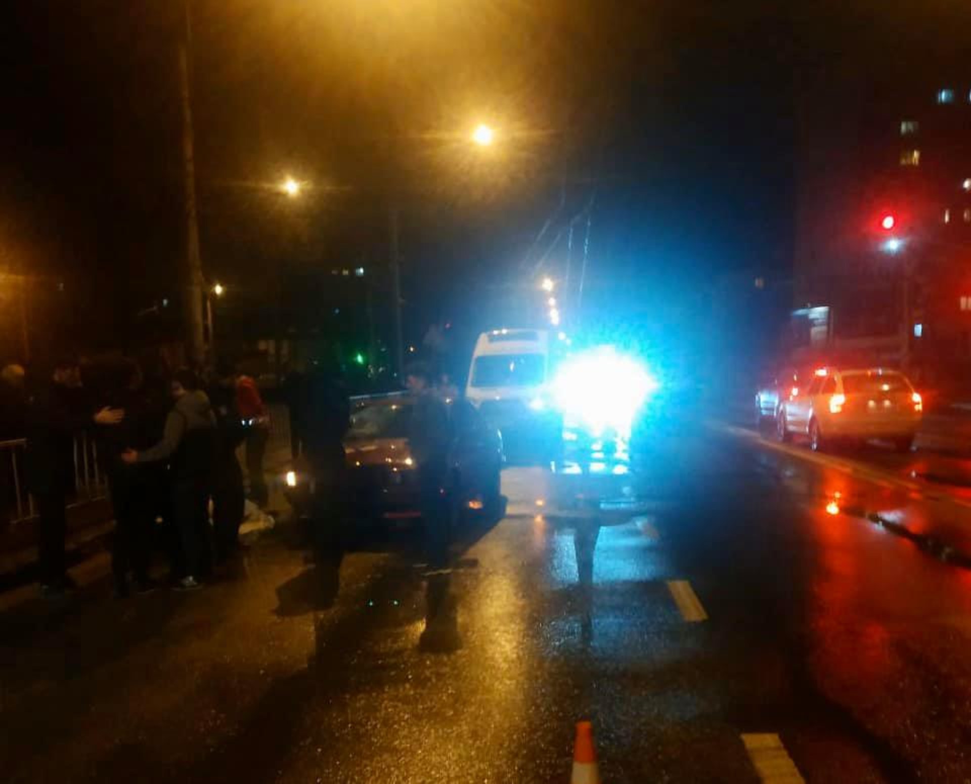 У Львові під колесами автомобіля загинула людина. Фото Варта-1