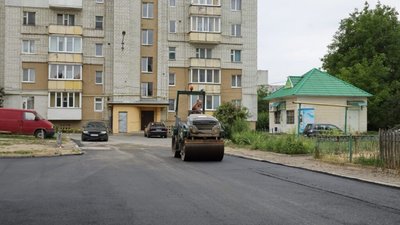 На Львівщині у місті ремонтують дороги