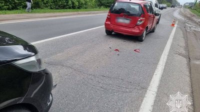 Біля Львова не розминулись три автомобілі