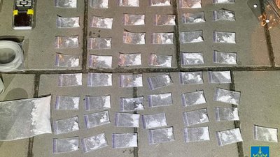 У Львові 35-річний мешканець Хмельницького намагався збути близько 1 кг амфетаміну (ФОТО)