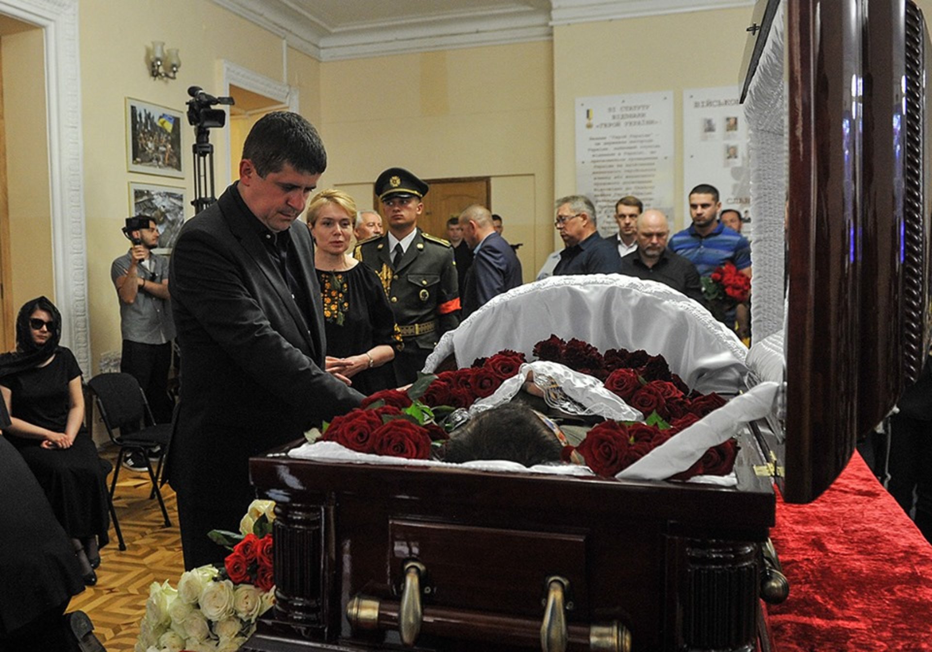 У Києві прощаються з депутатом Тимчуком. Фото: Народний фронт.