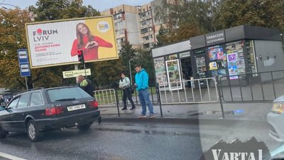 У Львові на Кульпарківській не розминулись автомобілі (ФОТО)