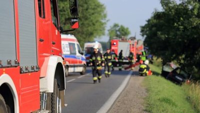 У Польщі водійка напідпитку протаранила автобус з українцями, є постраждалі (ФОТО)