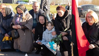 Дрогобиччина прощається із загиблим Героєм Ростиславом Ільчишином