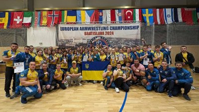 10 медалей на Чемпіонаті Європи вибороли армрестлери зі Львівщини