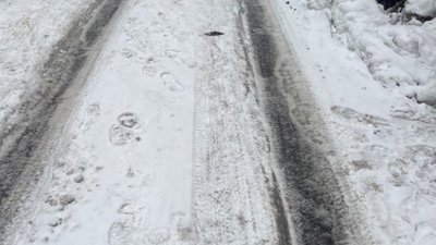 У Львові комунальники далі не чистять дороги (ФОТО)