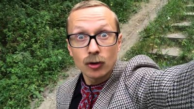 У Києві невідомий на самокаті побив журналіста Майкла Щура (ВІДЕО)