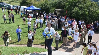 На Львівщині вшанували полеглих у «Бродівському оточенні» і провели дійство «Прорив з оточення» (ВІДЕО)