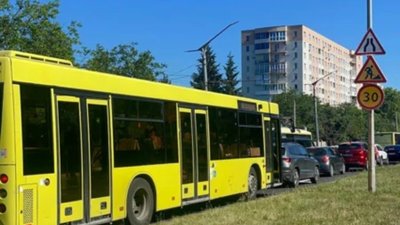 У Львові транспортний колапс на Стрийській (ФОТО, ВІДЕО)