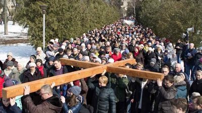 У Львові відбудеться екстремальна Хресна дорога: у нічний час і через ліс