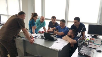У Львові нейрохірурги видалили пацієнту частину мозку, щоб вилікувати від епілепсії (ФОТО)
