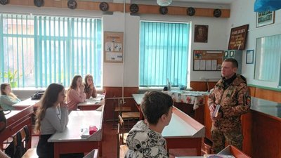 На Львівщині представники ТЦК проводять агітацію у школах