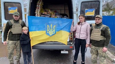​​Воїни 103-ї бригади ТРО передали гуманітарну допомогу жителям прифронтових сіл