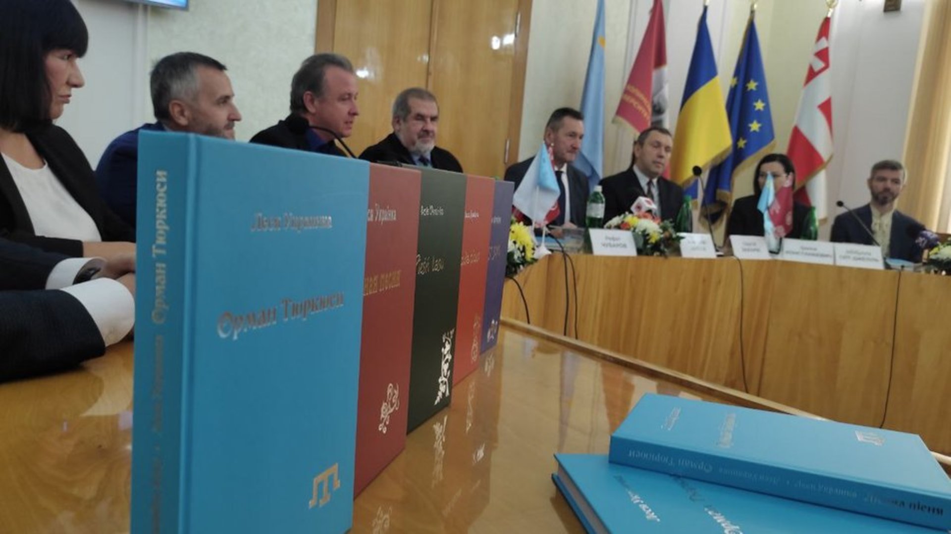 У Луцьку представили двомовне видання "Лісової пісні"