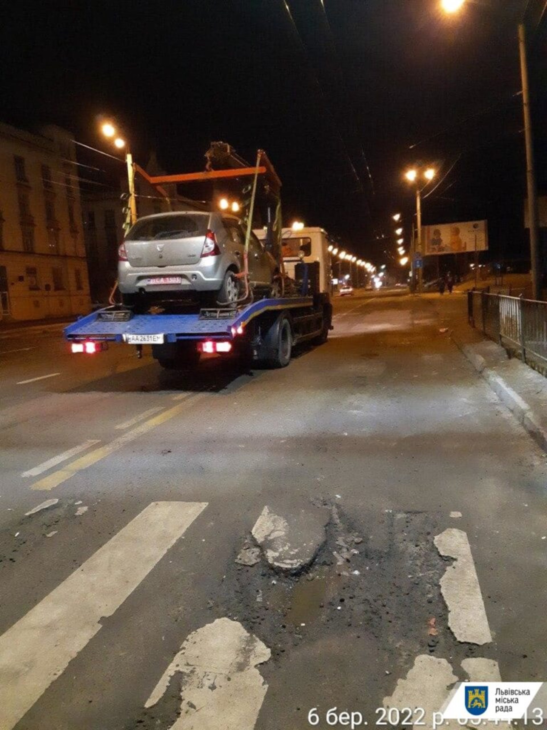 У Львові водіїв закликають не паркуватися біля приміського та залізничного вокзалів
