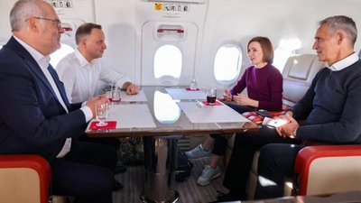 Президенти Естонії, Молдови та генсек НАТО разом полетіли у Нью-Йорк літаком Анджея Дуди