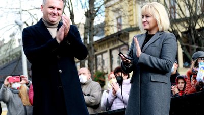 Порошенко подякував львів'янам, які підтримали Олега Синютку
