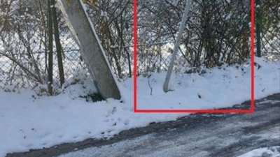 У Львові хоче впасти дорожній знак
