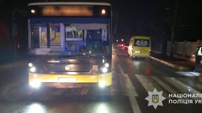 У Львові автобус збив жінку