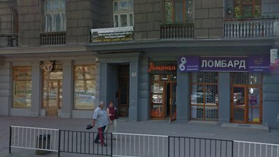 Міська рада Львова попередила, що у центрі міста на перехожих може впасти стіна будинку