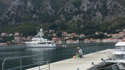 Чорногорія поки не дозволила в'їзд в країну туристам з України