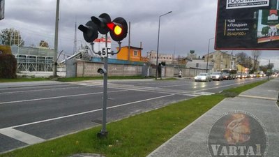 У Львові на вулиці Богдана Хмельницького зупинився рух транспорту (ФОТО)