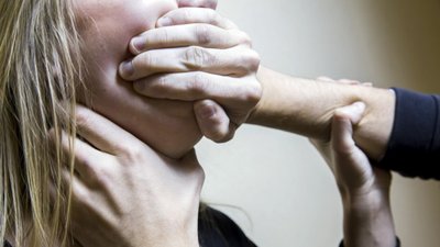 На Львівщині чоловік зґвалтував малолітню доньку