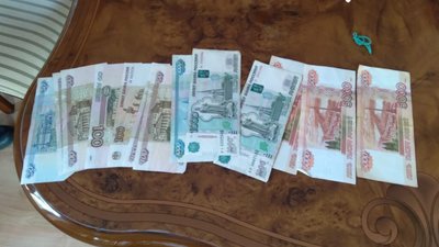 У родичів Віктора Медведчука та Тараса Козака на Львівщині знайшли російські рублі (ФОТО)