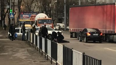 У Львові жінка знепритомніла на дорозі (ФОТО)