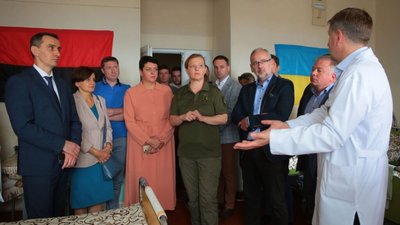 Міністри охорони здоров’я України і Польщі провідали воїнів в одному з медзакладів Львівщини