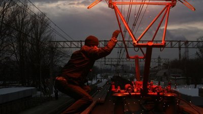 На Львівщині юнак згорів від ураження струмом на даху вантажного поїзда