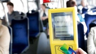 Як Садовий впевнено провалює впровадження електронного квитка у Львові