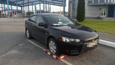 На Львівщині виявили крадений автомобіль (ФОТО)
