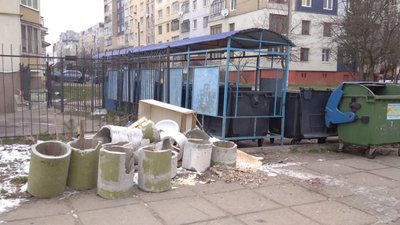 То є Львів: срач у найбільшому районі міста, який не показують туристам (ФОТО)