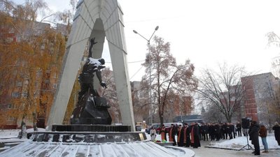 На Львівщині вшанували ліквідаторів наслідків Чорнобильської катастрофи (ФОТО)
