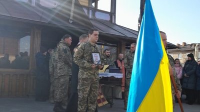 Львівщина провела в останню путь ще одного Героя України (ФОТО, ВІДЕО)