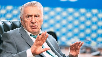 Жириновський таки помер