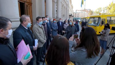 Шмигаля закликали «привести до тями» Козицького і його підлеглих