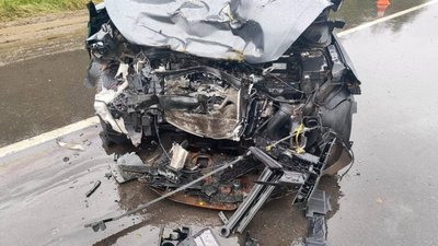 На Львівщині внаслідок зіткнення мікроавтобуса з легковиком травмовані двоє осіб