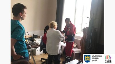 У Львові під час штурму міськради стало погано вагітній працівниці мерії