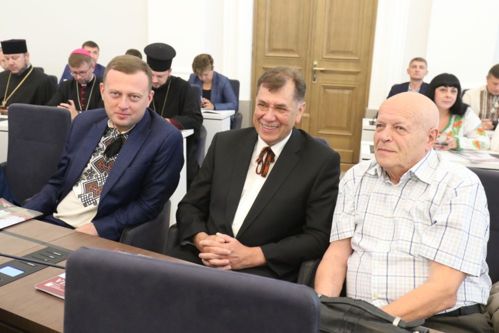У Львівській міській раді відбулося урочисте засідання за участю депутатів 1-го демократичного скликання, фото ЛМР