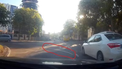 У Львові на одній з вулиць створюють аварійну ситуацію (ФОТО)