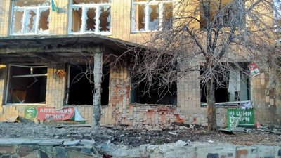 Окупанти зруйнували лікарню та пологовий будинок у Торецьку