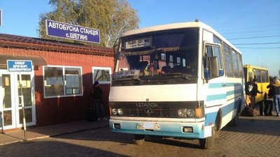 Для пасажирів зі Львова до Шегинь курсує «невідомий» транспорт за 1200 гривень, - журналіст