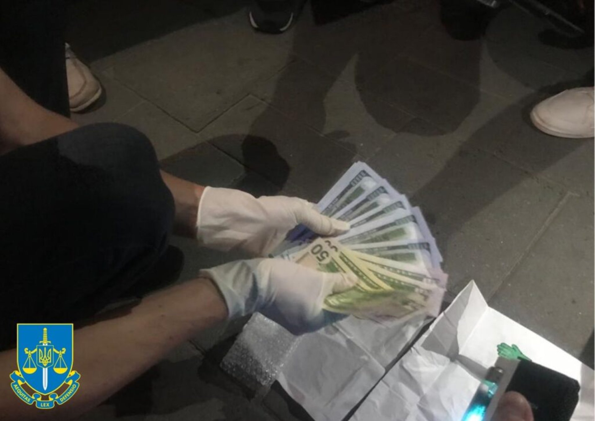 У Львові за шість тисяч доларів переправляли чоловіків за кордон