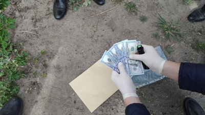 На Львівщині голова сільради торгував землею: за оренду 5 га вимагав хабар 5 тис доларів США (ФОТО)