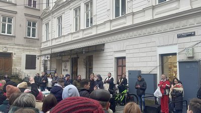 У центрі Львова колядували і роздавали пампухи (ФОТО, ВІДЕО)