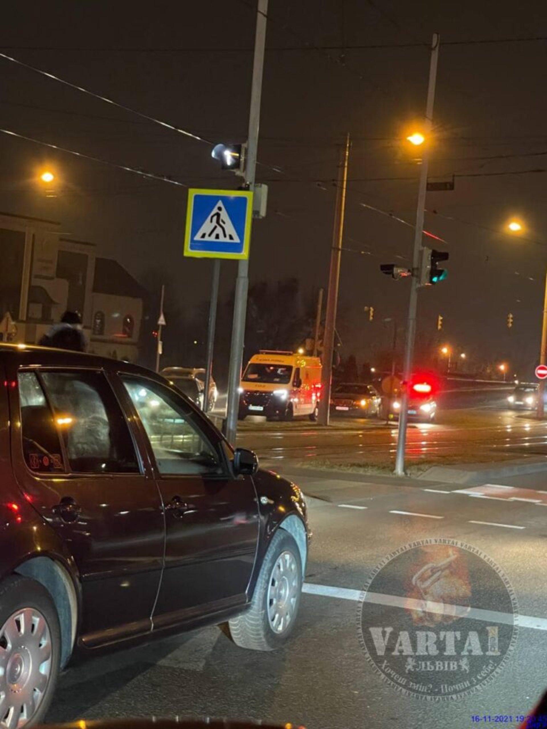 У Львові на Сихові збили кур’єра