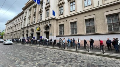 У Львові продають легендарну марку (ФОТО, ВІДЕО)