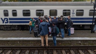 "Слуги народу" планують обговорити відставку Разумкова у Трускавці (ВІДЕО)